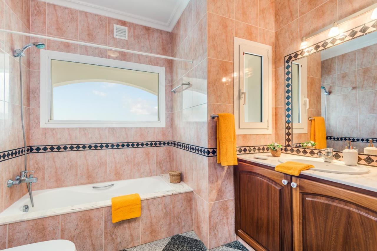 Villa Sol Y Mar Сон Боу Екстериор снимка